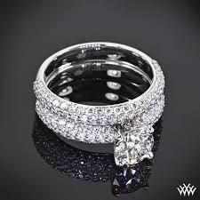18k White Gold Rounded Pave Diamond Wedding Set Diamond Wedding Sets Pretty Wedding Rings Engagement Ring Wedding Band