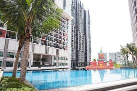 Infinity Pool Deqasastudio Deqasa Suite Homestay Located At I City Shah Alam For Those Who Are Looking For Family Friends Ga Infinity Pool Pool Shah Alam