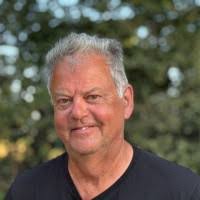 40+ "Thomas Burkhalter" profiles