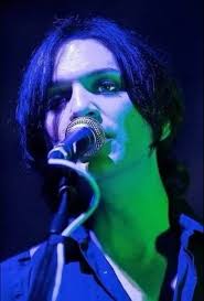 Was für ein wunderschönes Pic von Brian. Wünsche allen soulmates einen  schönen Sonntag Quelle : pinterest Credit by owner