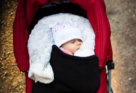 Bis zum alter von etwa einem jahr schlafen babys mehrmals über den tag verteilt einen klassischen mittagsschlaf halten sie noch nicht. Mittagsschlaf In Der Krippe Im Freien Ab Nach Draussen Schlafenszeit