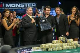La guerre contre le poker en ligne ou la guerre du poker. Patrick Bruel Proche De Remporter Son Premier Titre Wpt
