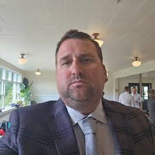 Super cute restaurant in Montecito @sanysidroranch !! Scroll to see the  very special way they prepare their Smokey Old Fashion!