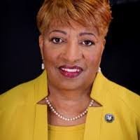 Tina Oquinn's Instagram, Twitter & Facebook