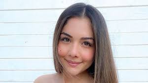 Zehn promis nehmen an der show teil. According To Dsds Katharina Eisenbluth In De Alm Is A Drama Queen