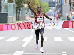 Eliud kipchoge is set to wear his controversial nike shoes in an official race for the first time at sunday's london marathon. 2ixq6kc62e1ymm