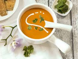 This time i played with indian and mediterranean flavors. Indian Tomato Soup Twosleevers