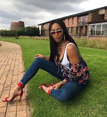 Bonang matheba is a huge brand in the south african industry and she's made it a habit to blow minds with her achievements. Video Shows Inside Out Bonang Matheba New Second House Celebrity Houses