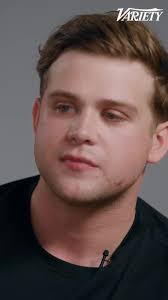 "On the page it's very easy to think he's a bit of a twat." Leo Woodall  breaks down why he wanted to make his #OneDay character Dexter  "redeemable." #ActorsOnActors