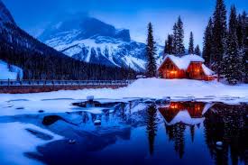 Sheep creek lodge & cabins is a unique accommodation in the heart of the northern rocky mountains near grande cache and grande prairie, alberta, canada. Cabins In Alberta Rentals In Canada Go Glamping