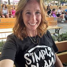 Shelly Engel's Instagram, Twitter & Facebook