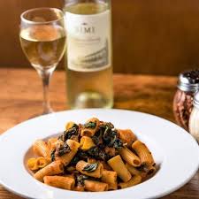 The menu has a nice selection of entrees, mains and desserts to choose from. Rosti Tuscan Kitchen 381 Photos 606 Reviews Italian 931 Montana Ave Santa Monica Ca Restaurant Reviews Phone Number Menu