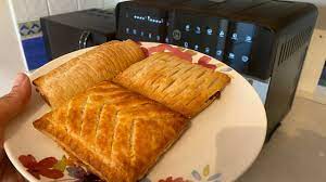 Making Frozen Greggs Pasties In The Calmdo Air Fryer Oven - Air Fryer  Recipes - Youtube