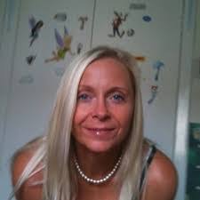 Pamela Petrie's Instagram, Twitter & Facebook