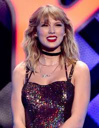 How taylor swift's hair really changed. Curly Holiday Hairstyle Ideas How To Get Curls Hollywood Life