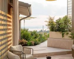 The property lies within 2 km of the city centre.in addition, parco baia delle sirene is within a walking distance of the venue. San Colombano Suites Gastezimmer Bardolino