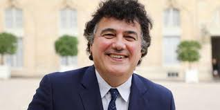 C'est la mort qui donne du sens à la vie » : rencontre avec le médecin