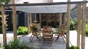 schaduwlounge pergola met hout en staal en schaduwdoek achtertuin pergola rustieke pergola pergola patio