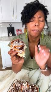 Louisiana Crunch Cake