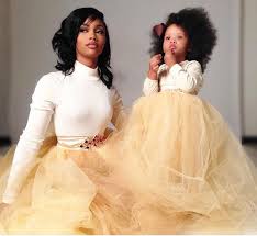 Birthday Photoshoot Ideas For Adults In Nigeria No 1 Nigerian Wedding Blog On Instagram Mummy Me So Gorg Paislib Nwfa Mommy Daughter Outfits Mother Daughter Outfits Mommy Daughter Photography