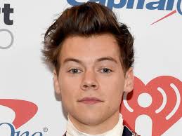 Check out his looks for short to medium to long hair, or from the one direction era to now! Photos Harry Styles Got A Dramatic Hair Cut And Fans Are Divided Insider