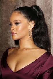 Pin By Chloe Pickersgill On Prom Stuff Rihanna Hairstyles Rihanna Ponytail Rihanna Makeup