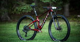 No downhill, as rodas 26 ainda são maioria, porém as rodas 650b. Xugy6 Vqi4g6em