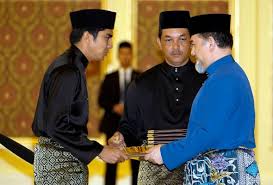 Pengarah, seksyen industri pembuatan, sains & teknologi, unit perancang ekonomi, jabatan perdana menteri. 13 Menteri 23 Timbalan Menteri Angkat Sumpah Utusan Borneo Online