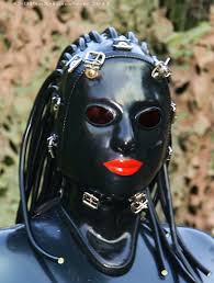 This page is for those who like latex, pvc, spandex or leather clothing. Latex Alien Phantasien Foto Bild Szene Fantasy Masken Bilder Auf Fotocommunity