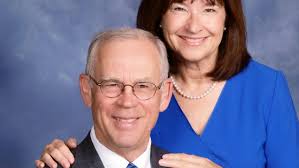 Dennis Mullins, no-nonsense Kern water leader, dies at 67