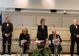Marta cartabia è nata a san giorgio su legnano (mi) nel 1963: Fnsi Marta Cartabia Presidente Della Corte Costituzionale Cpo E Giulia Giornaliste Felici Della Sua Elezione