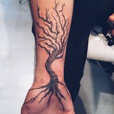 85 Beeindruckende Baum Tattoo Designs Bedeutungen Familie Inspiriert 2018 Bedeutungen Beeindrucken Tree Tattoo Forearm Family Tree Tattoo Back Tattoo