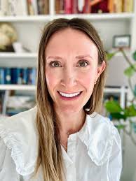 Kelly Hubert's Instagram, Twitter & Facebook