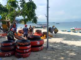 Maybe you would like to learn more about one of these? Berkah Natal Bagi Jasa Sewa Ban Di Pantai Mutun