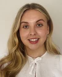 Who will be your next UK Florist of the Year and UK Florist of the Year  Newcomer?! Meet the competitors ⬆️⬇️ Learn all about these amazing florists  over