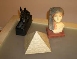 In this video i have revealed the trick to easily make a card pyramid.i hope you enjoy it!like,comment and share this video.subscribe my channel to see more. How To Make An Egyptian Pyramid Feltmagnet