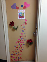 Washi tape is no longer what i thought it was…. Pin By Ciara Lynn On Crafty Bedroom Door Decorations Door Decorations College Dorm Door