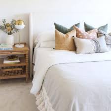 Minimal Home Decor Natural Style Interiordesign Home Decor Bedroom Home Bedroom White Master Bedroom
