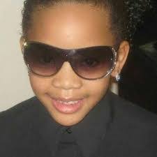 Dara Malone's Instagram, Twitter & Facebook