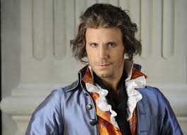 Spectacle « C'est un personnage qui m'intéressait », confie le chanteur  lorrain David Ban qui incarne le révolutionnaire dans « 1789. Les Amants de  la Bastille ». Dans la peau de Danton