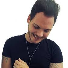 Sonny Palmer's Instagram, Twitter & Facebook