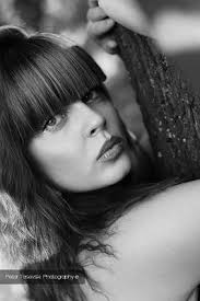 FASHION EDITORIAL PHOTOGRAPHY (Critique)