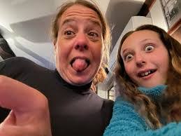 Lisa Laskowski's Instagram, Twitter & Facebook