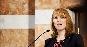 Annie lööf on wn network delivers the latest videos and editable pages for news & events, including entertainment, music, sports, science and more, sign up and share. Annie Loof Presenterar Fordubblad Satsning Pa Unga Foretagare Centerpartiet