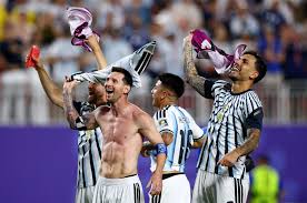 Argentina provoca depois de vaga nas semifinais da Copa: "Quem não pula é um inglês"