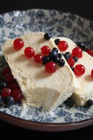 Carnet Estival La Parfait Glace D Helene Darroze Beau A La Louche Parfait Glace Cuisine Et Boissons Alimentation