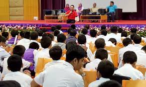 Lim guan eng cabar mof dedahkan senarai syarikat dapat tender rundingan terus. 24 Syarikat Terima Anugerah Csr