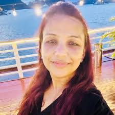 Jessica Deiss's Instagram, Twitter & Facebook