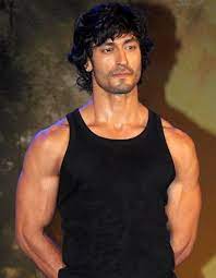 This film marks the tamil debuts of deol and kalyani priyadarshan. Ajay Devgn Is The Real Desi Action Hero Vidyut