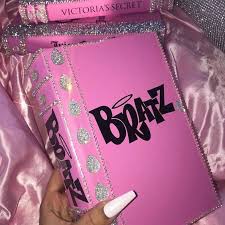 Welcome to hannahs treasures vintage wallpaper. 50 Images About Bratz On We Heart It See More About Pink Aesthetic And Pastel